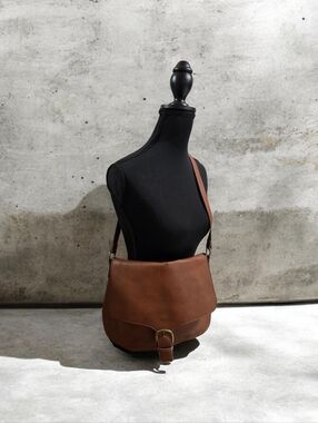 Classic Brown Faux Leather Crossbody Saddle Bag EUC